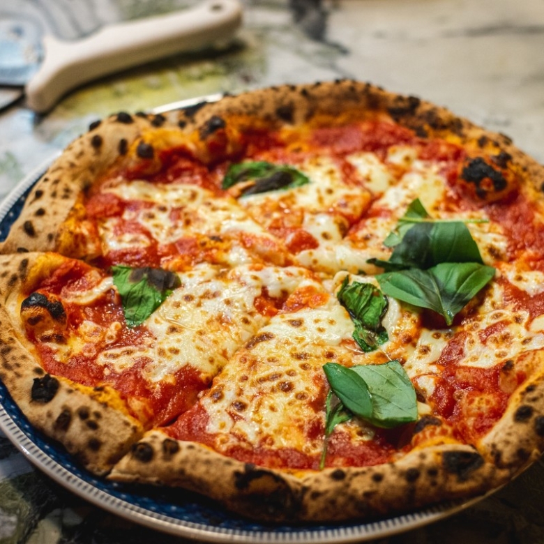 italyan pizzası nasıl yapılır?