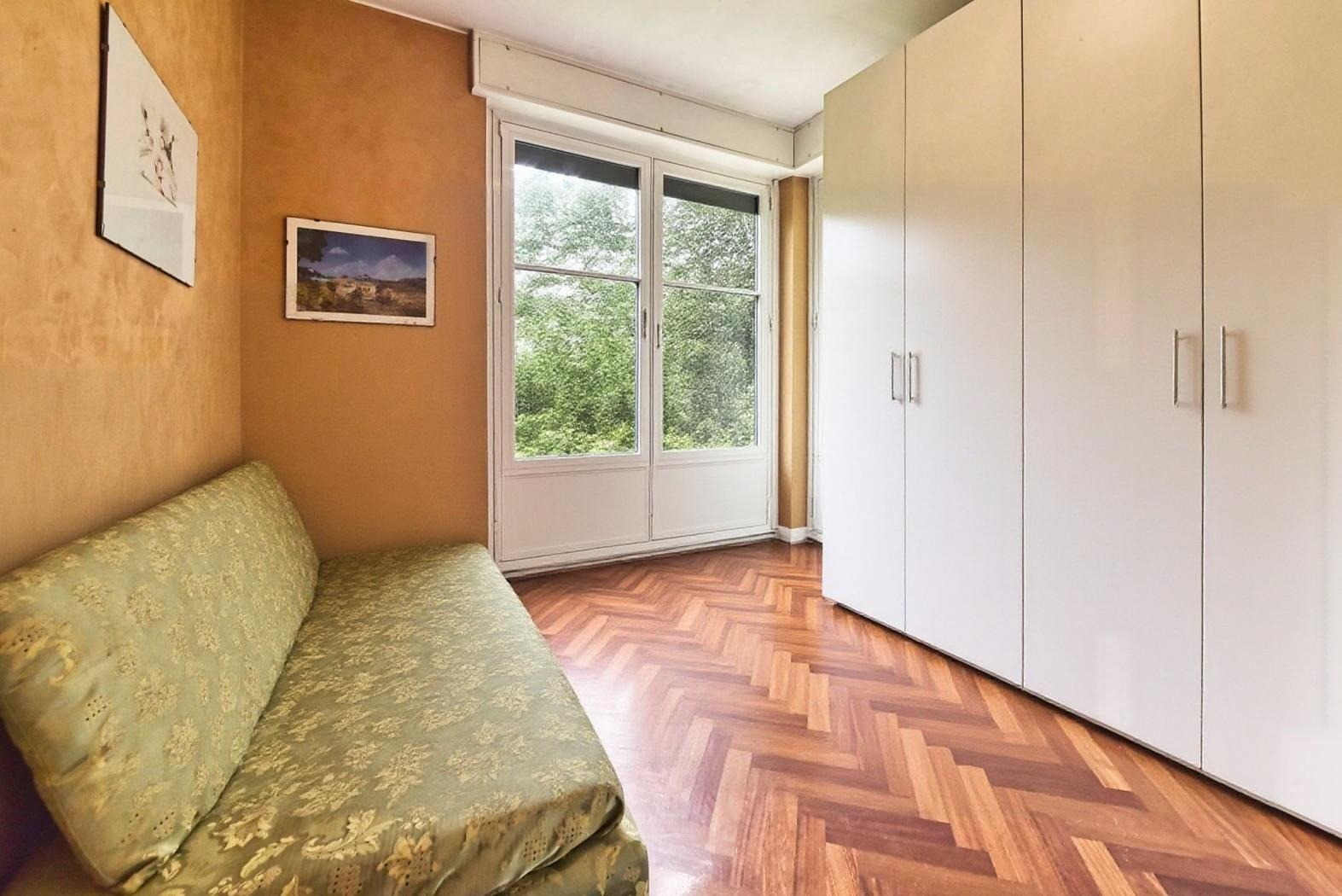 Monza Desio satılık villa – Camera da letto