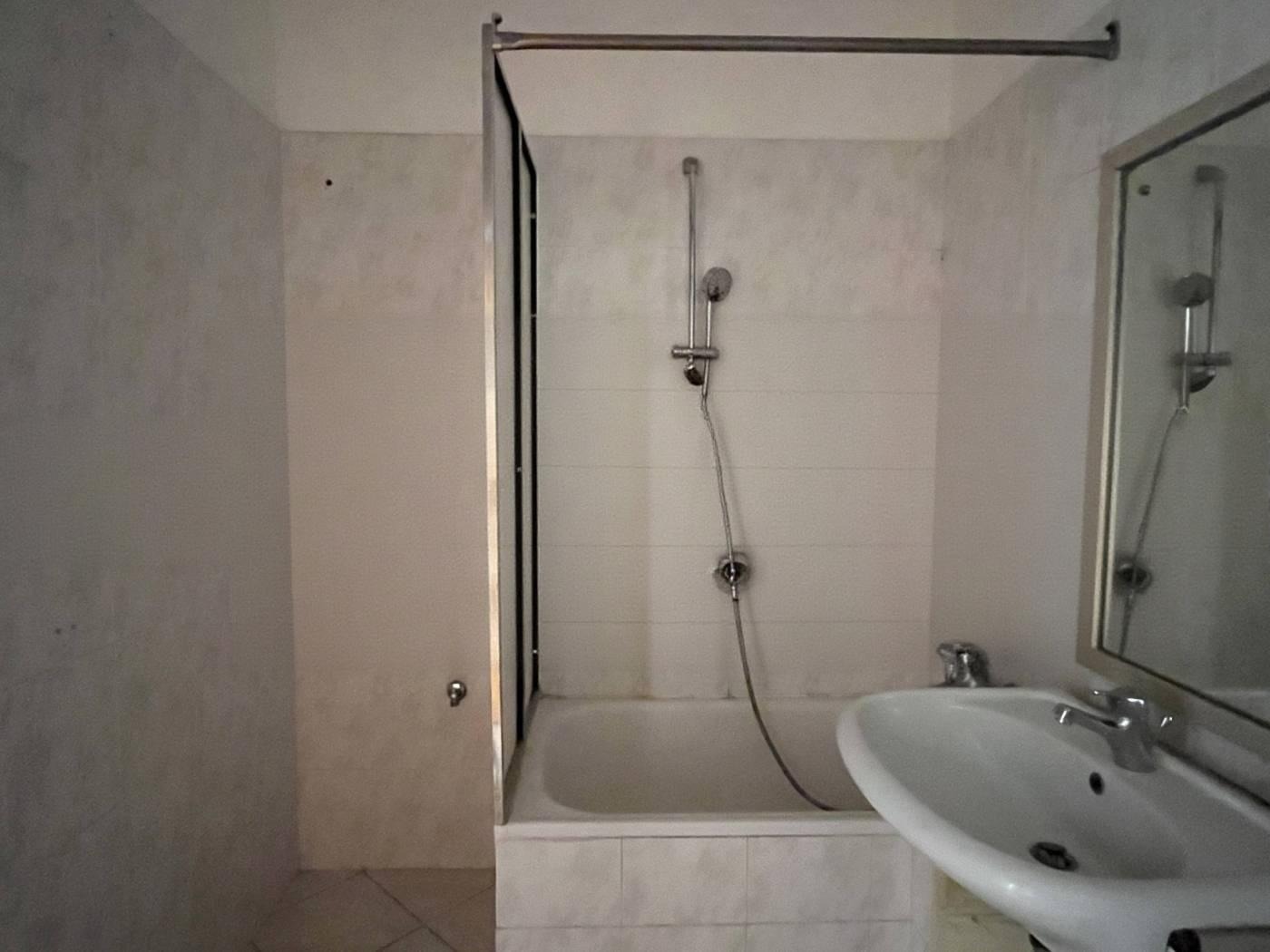 Roma’da Colli Aniene satılık daire – Bagno