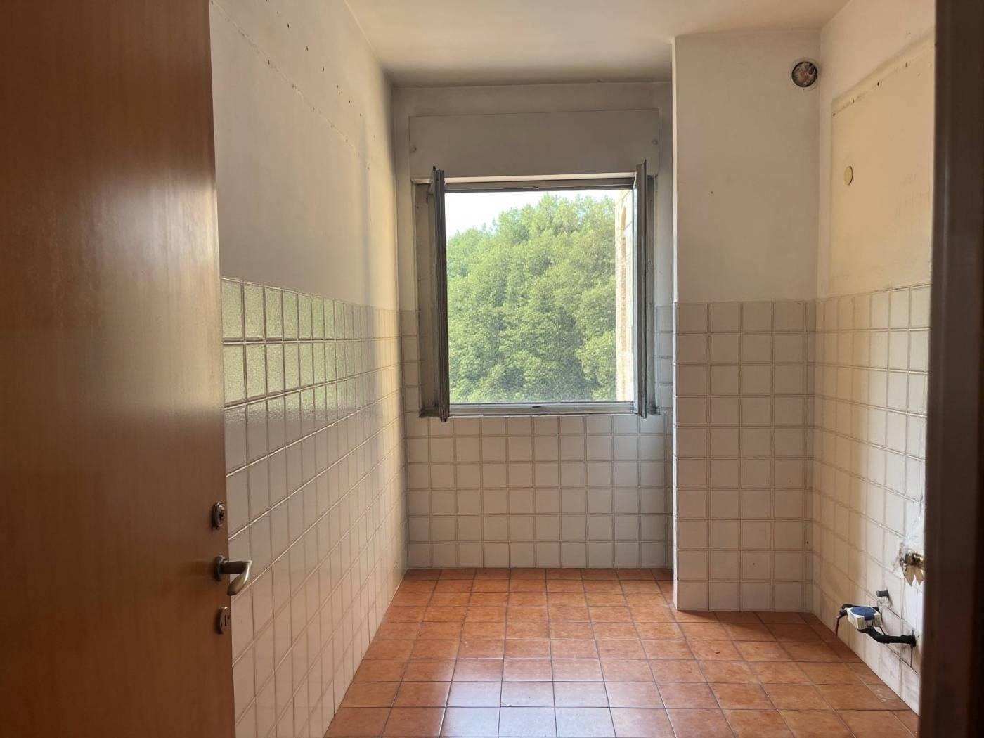 Roma’da Colli Aniene satılık daire – Salone