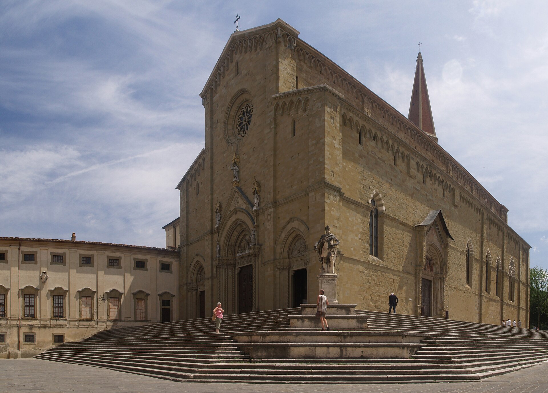 Arezzo piazza veya katedral çevresi