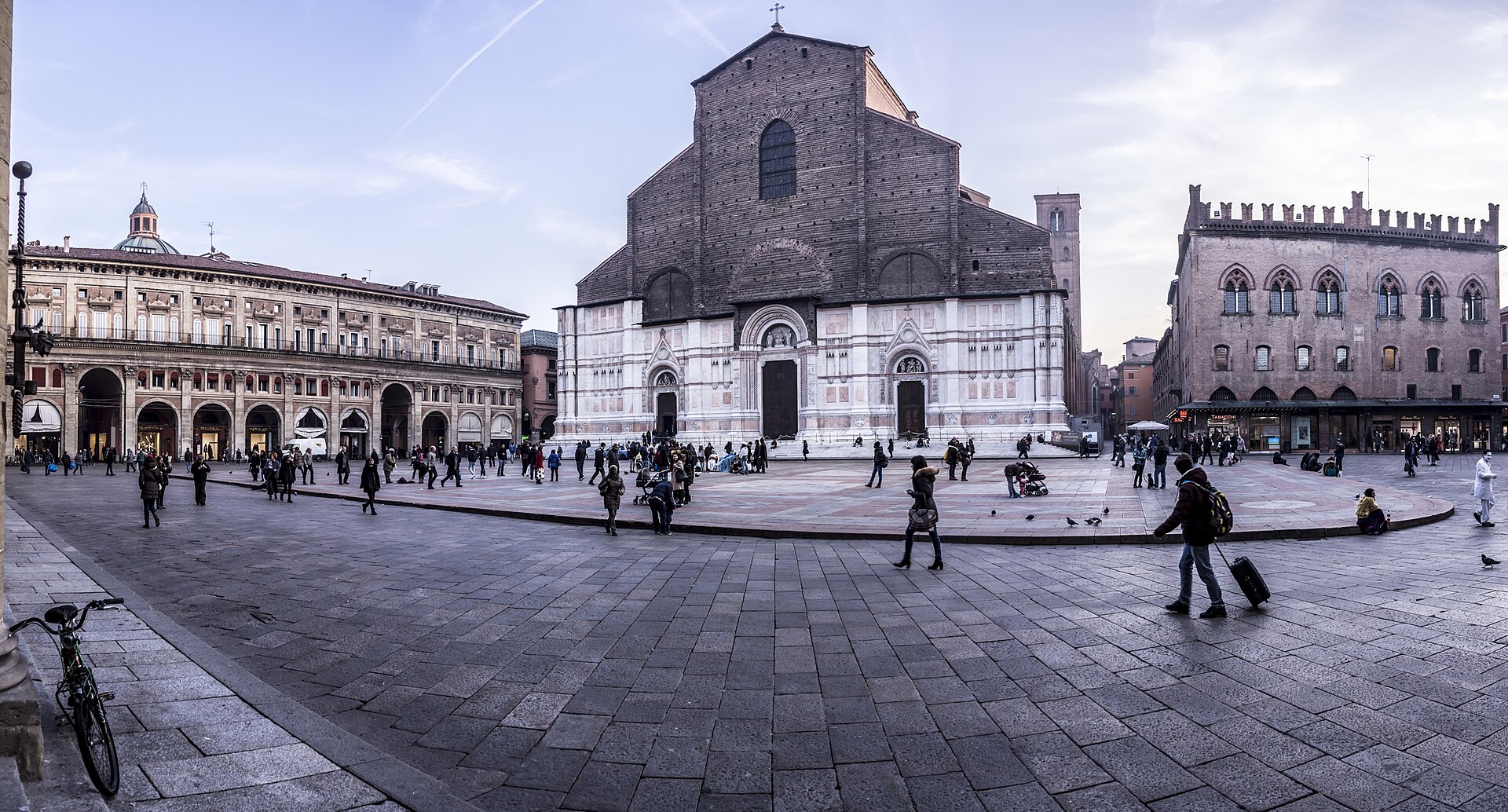 Bologna Piazza Maggiore