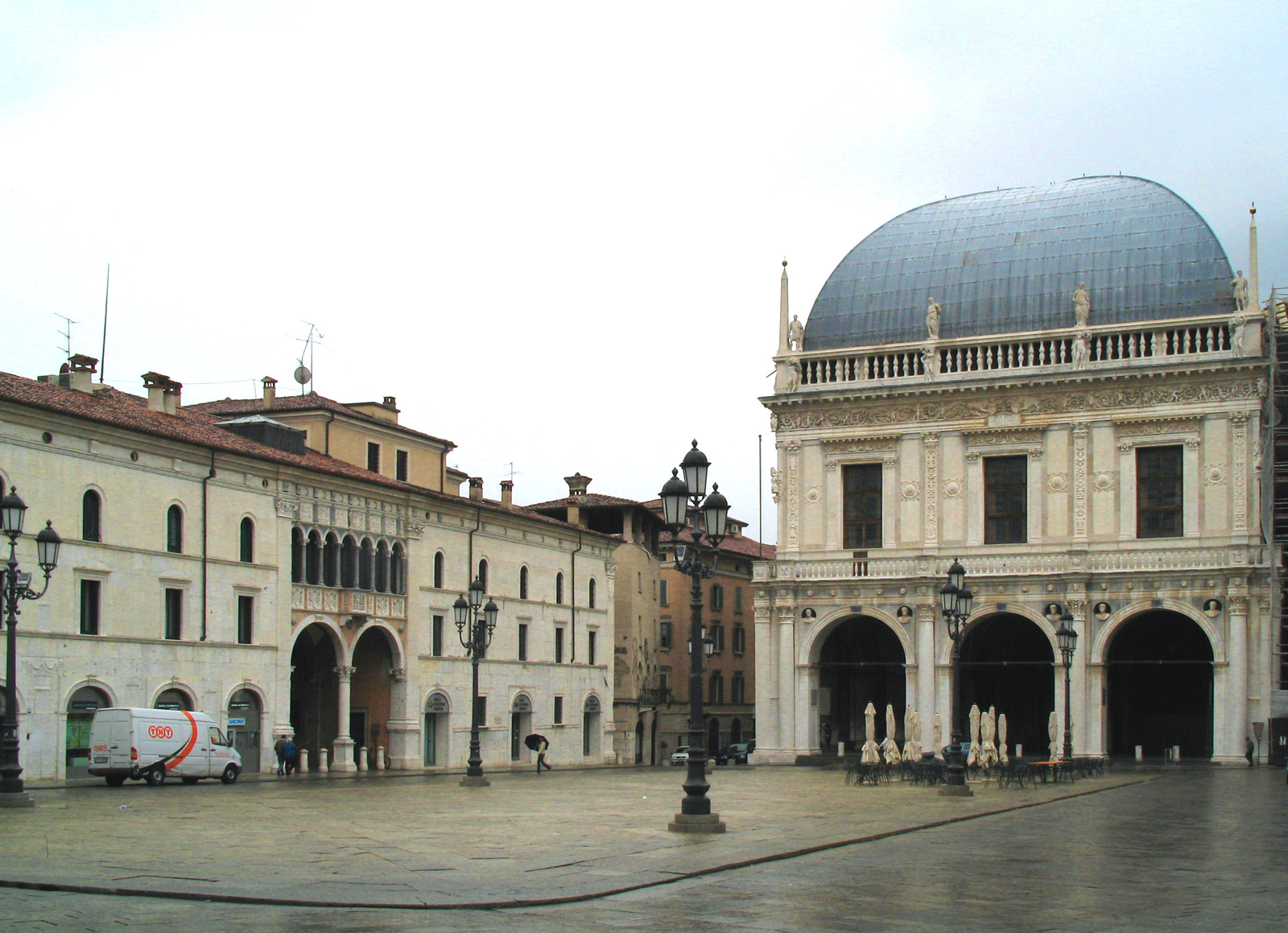 Brescia Piazza della Loggia ticaret meydanı