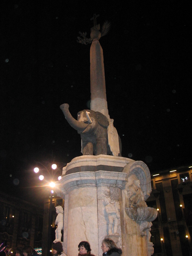 Katanya Piazza Duomo