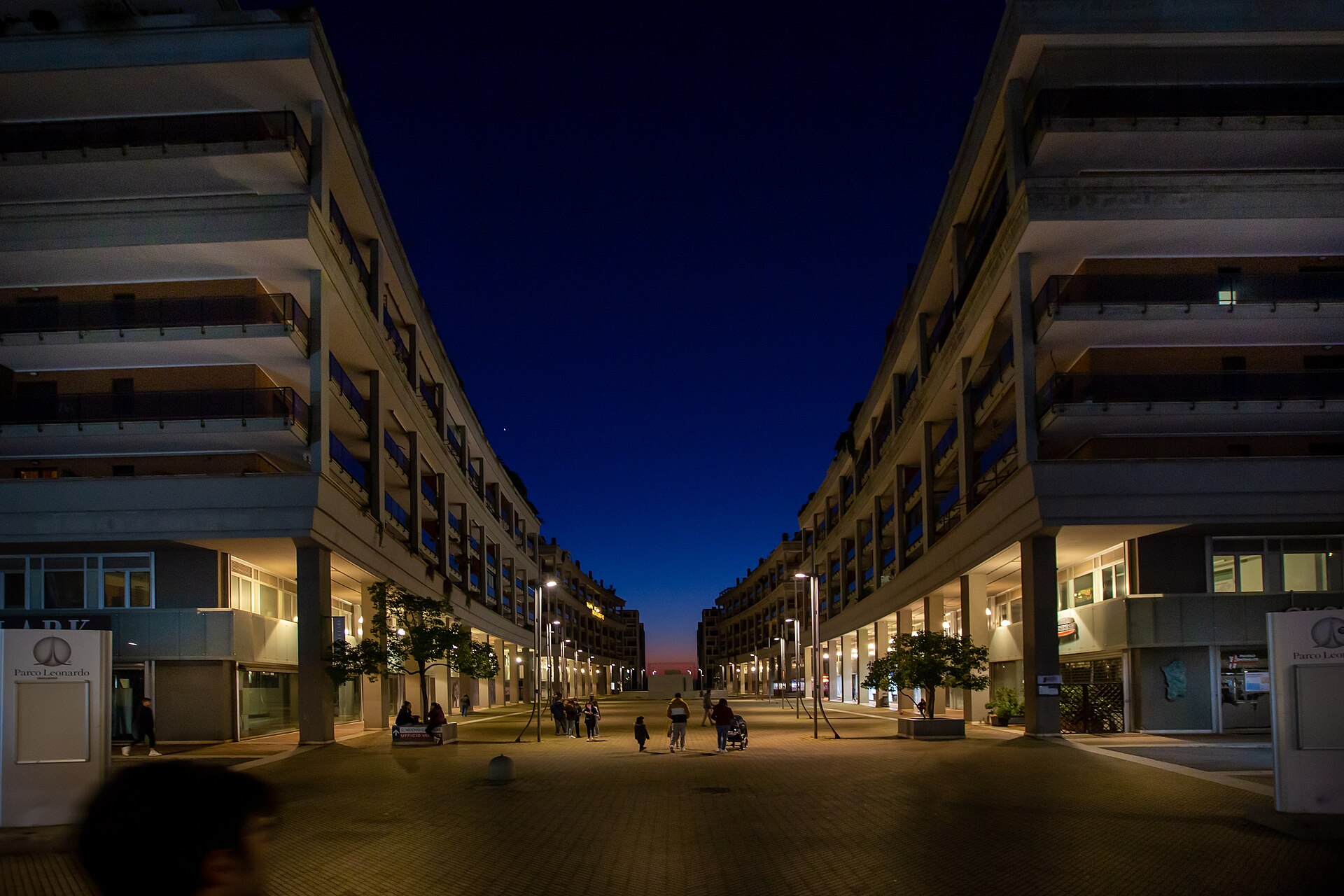 Fiumicino piazza veya katedral çevresi