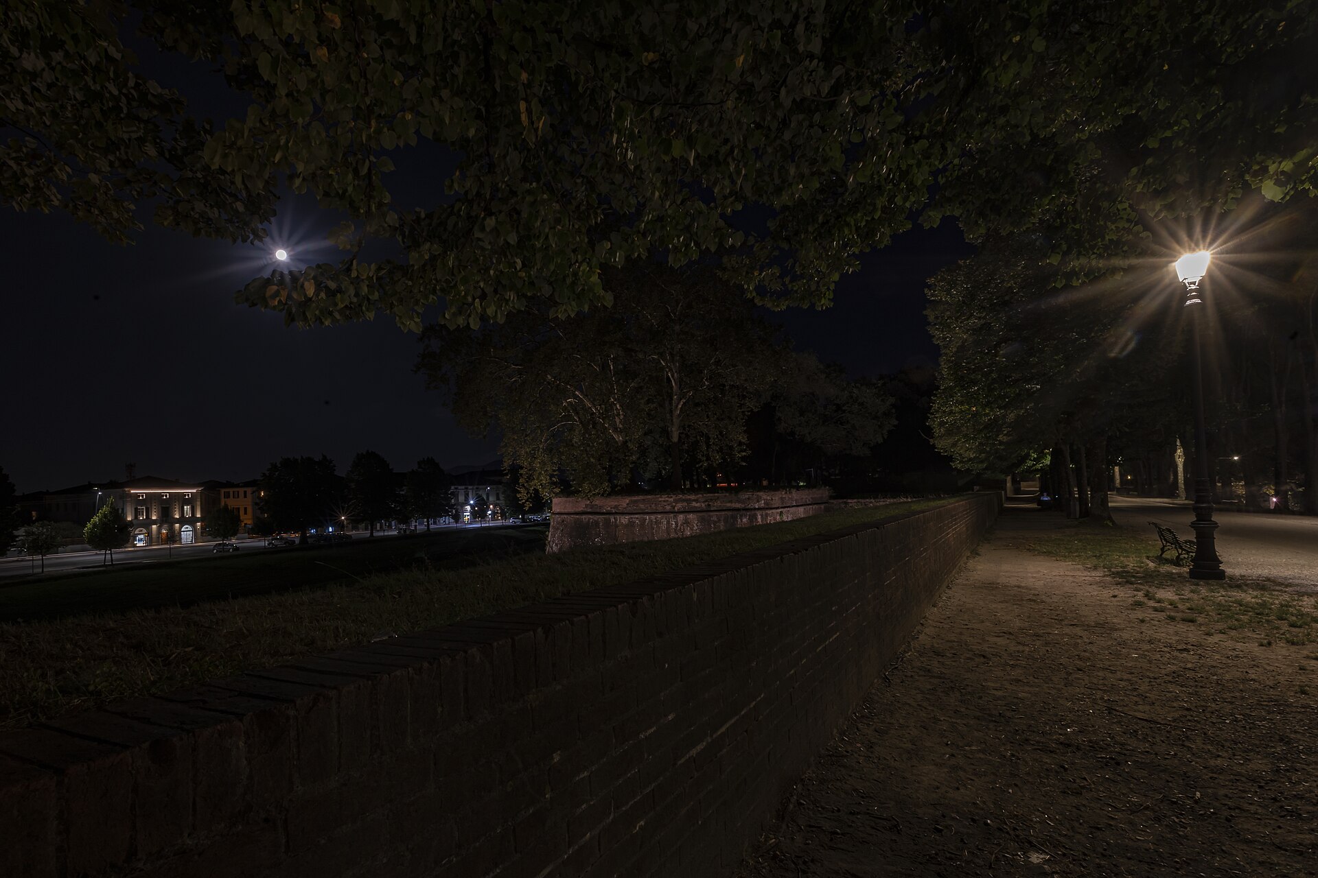 Lucca surları