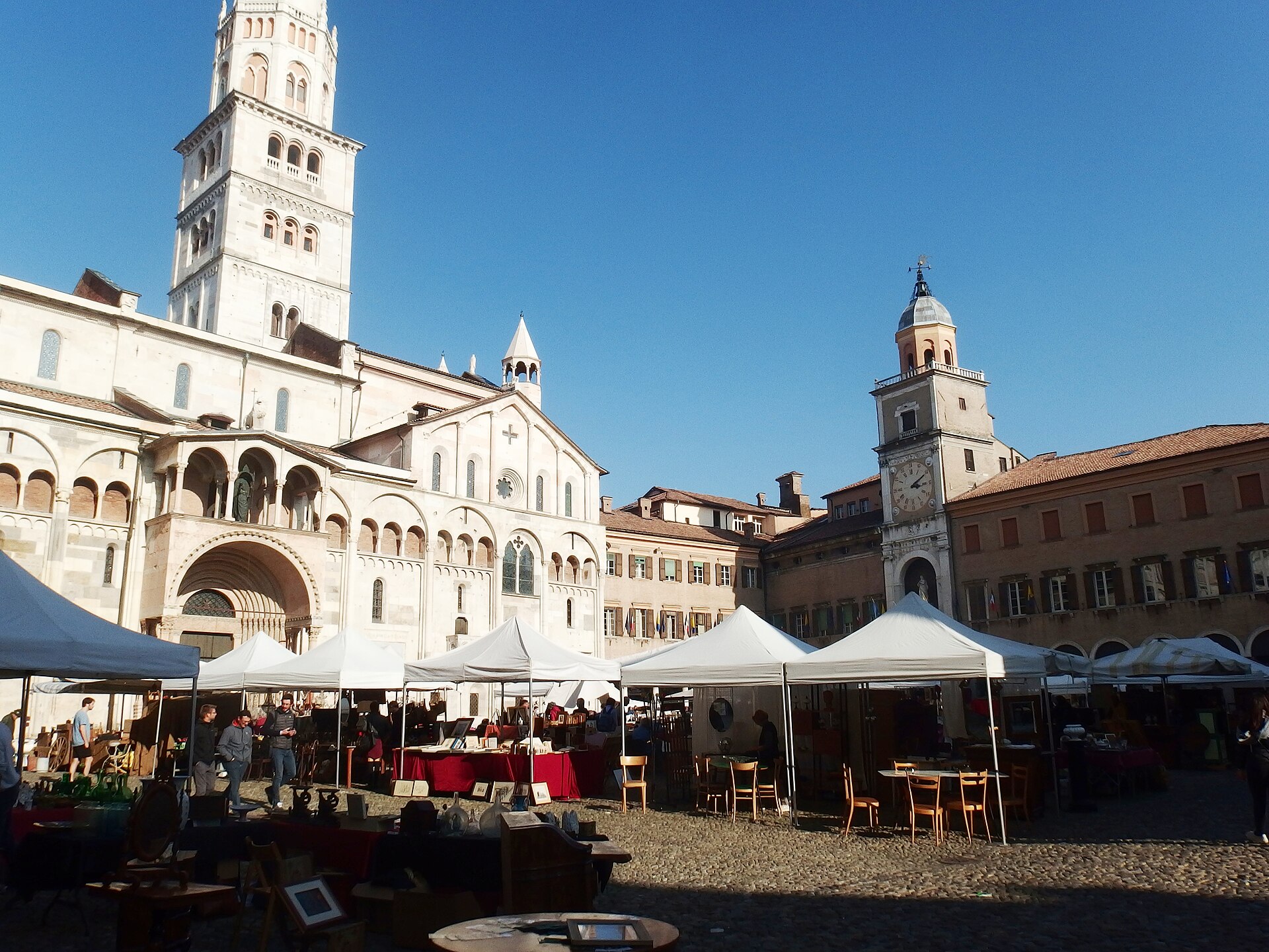 Modena Katedrali ve Ghirlandina