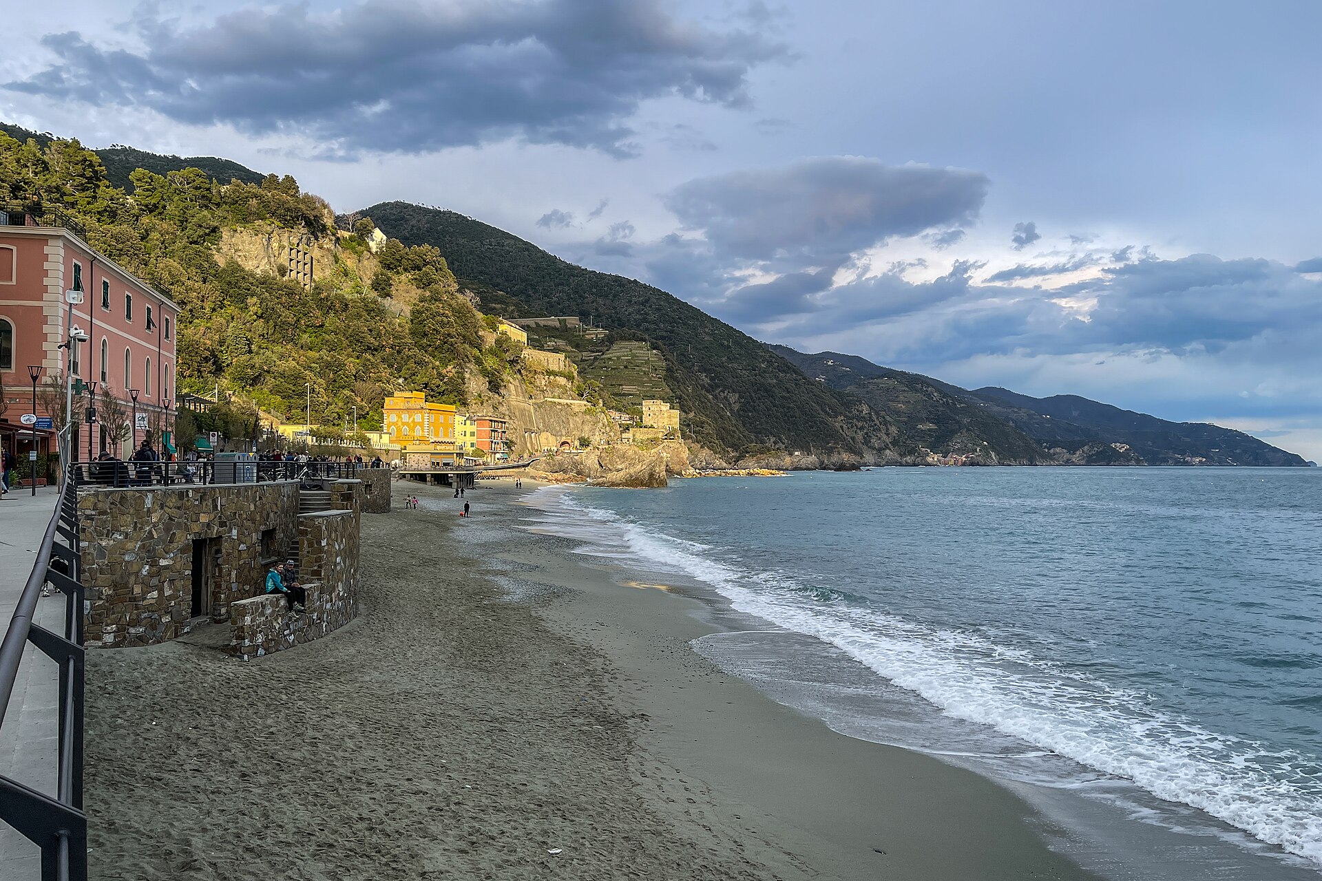 Monterosso plajı