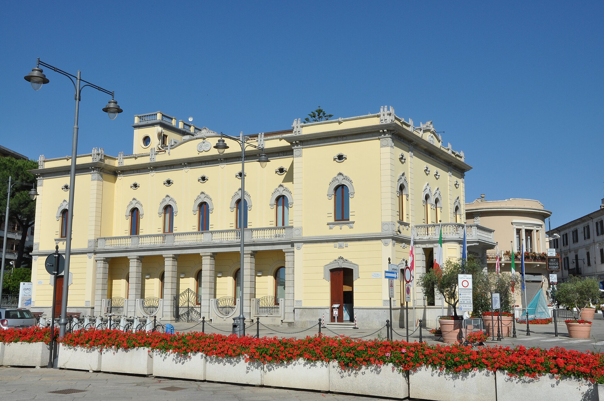 Olbia piazza veya katedral çevresi