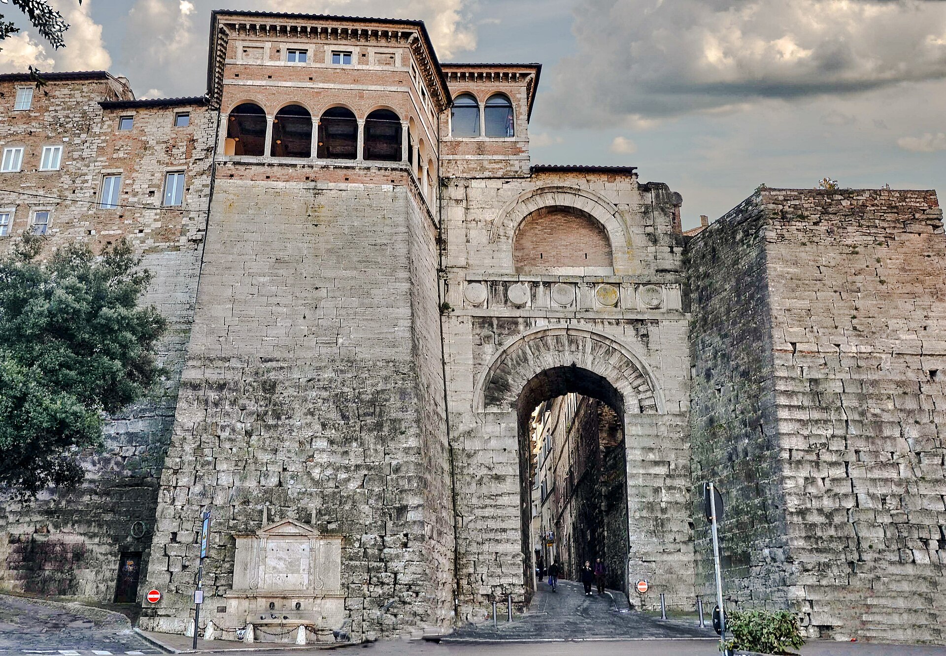 Fontana Maggiore