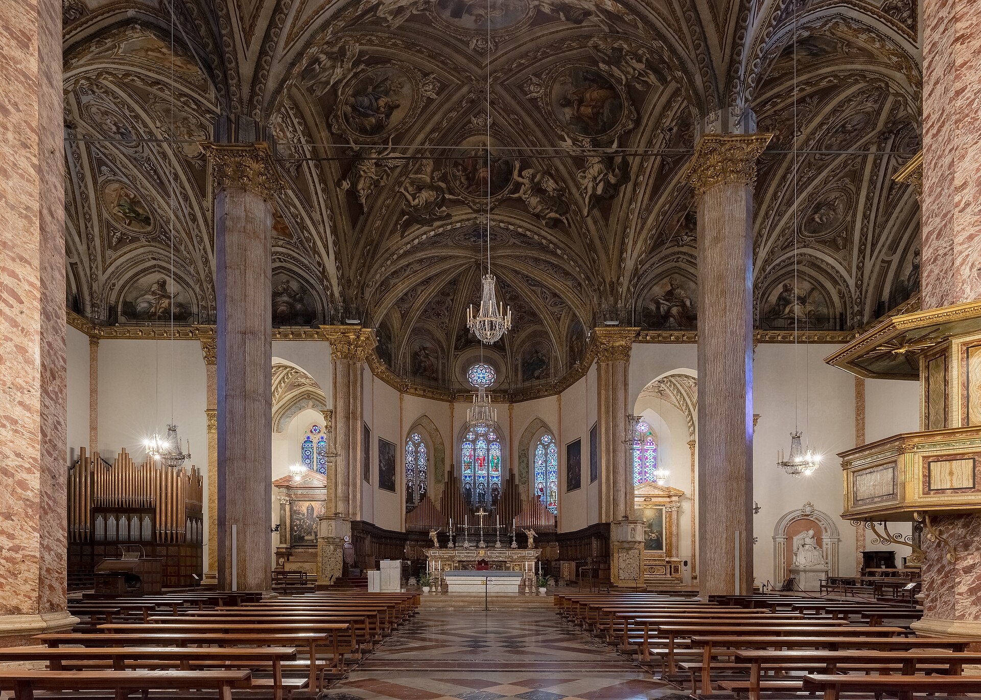 Perugia Palazzo dei Priori veya Corso Vannucci