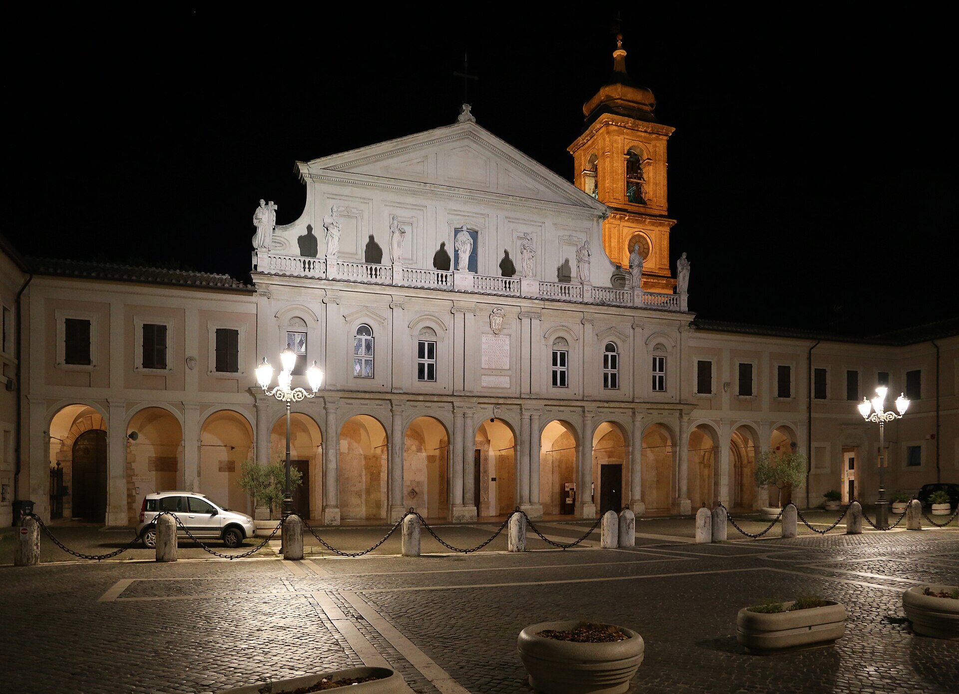 Terni piazza veya katedral çevresi