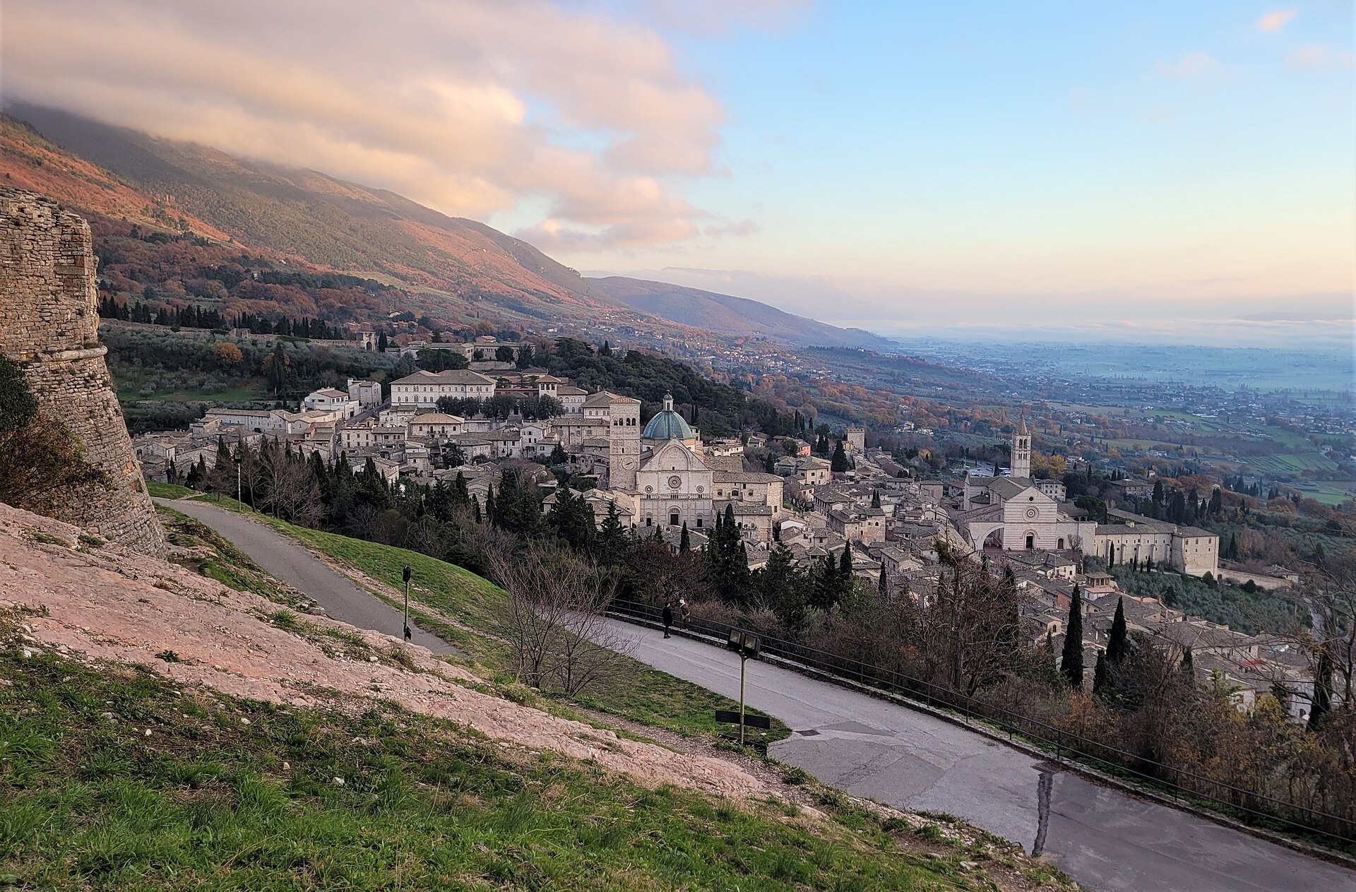 Assisi, hac ve kültür