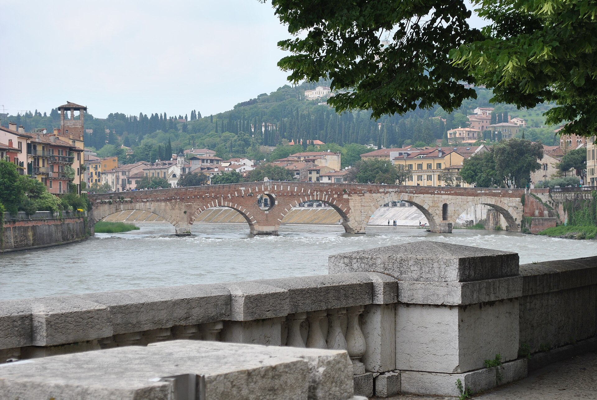 Ponte Pietra
