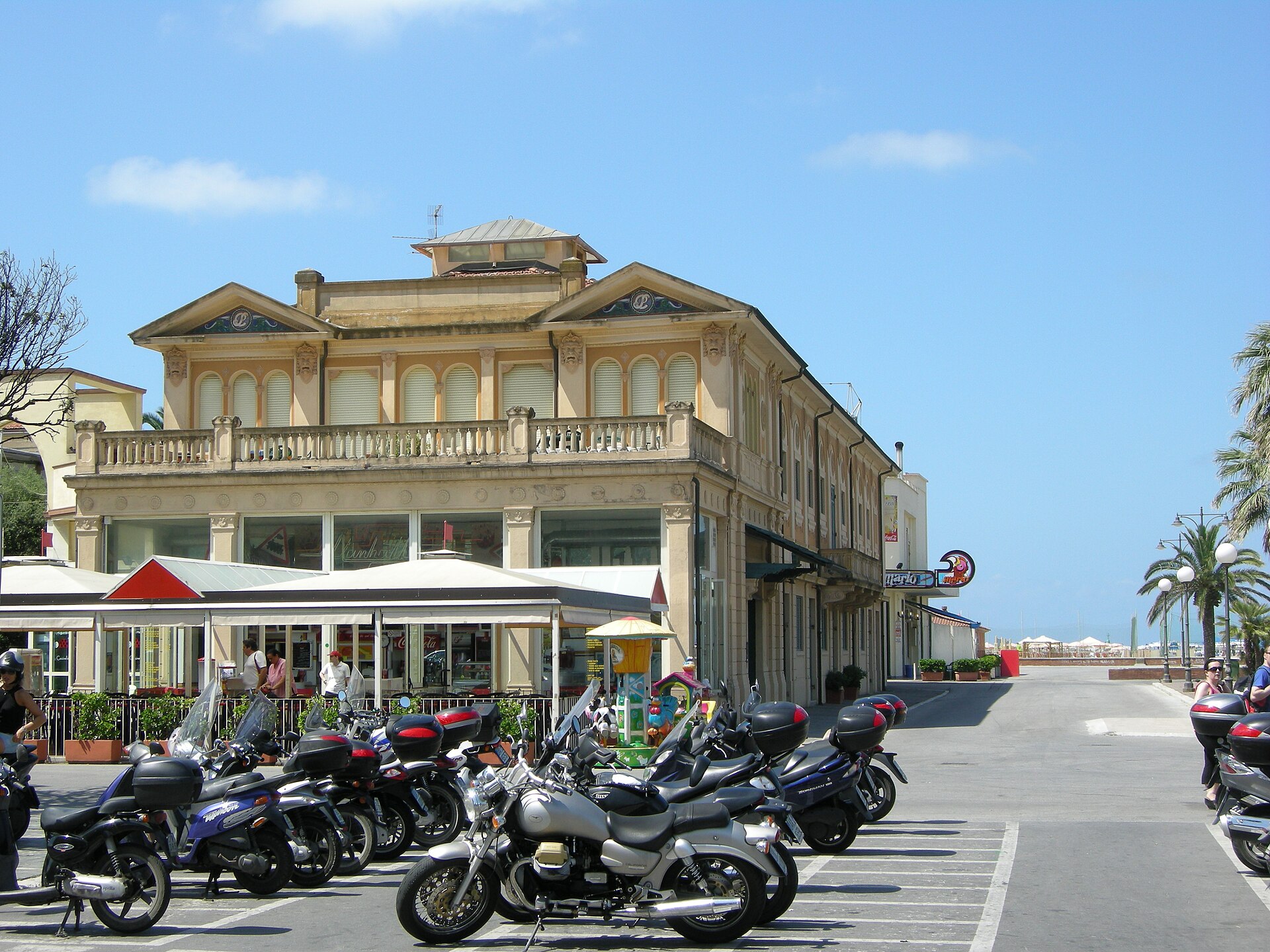 Viareggio piazza veya katedral çevresi